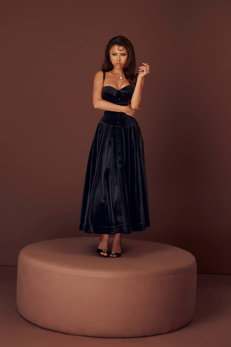 Lady Malliny Black Velvet Dress