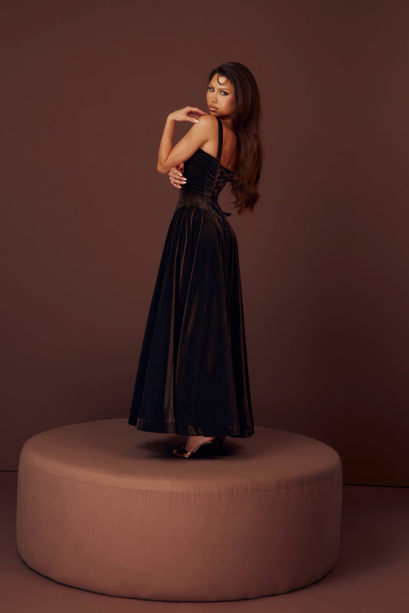Lady Malliny Brown Velvet Dress
