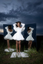 Load image into Gallery viewer, Daisy Three-Piece White Set