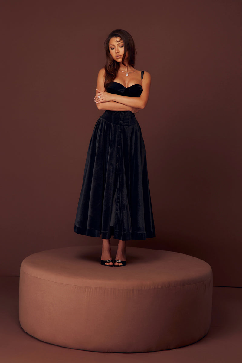 Lady Malliny Black Velvet Dress