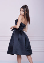 Load image into Gallery viewer, LADY MALLINY Black Bustier Midi Dress