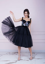 Load image into Gallery viewer, THE ONE Black Midi Tulle Dress