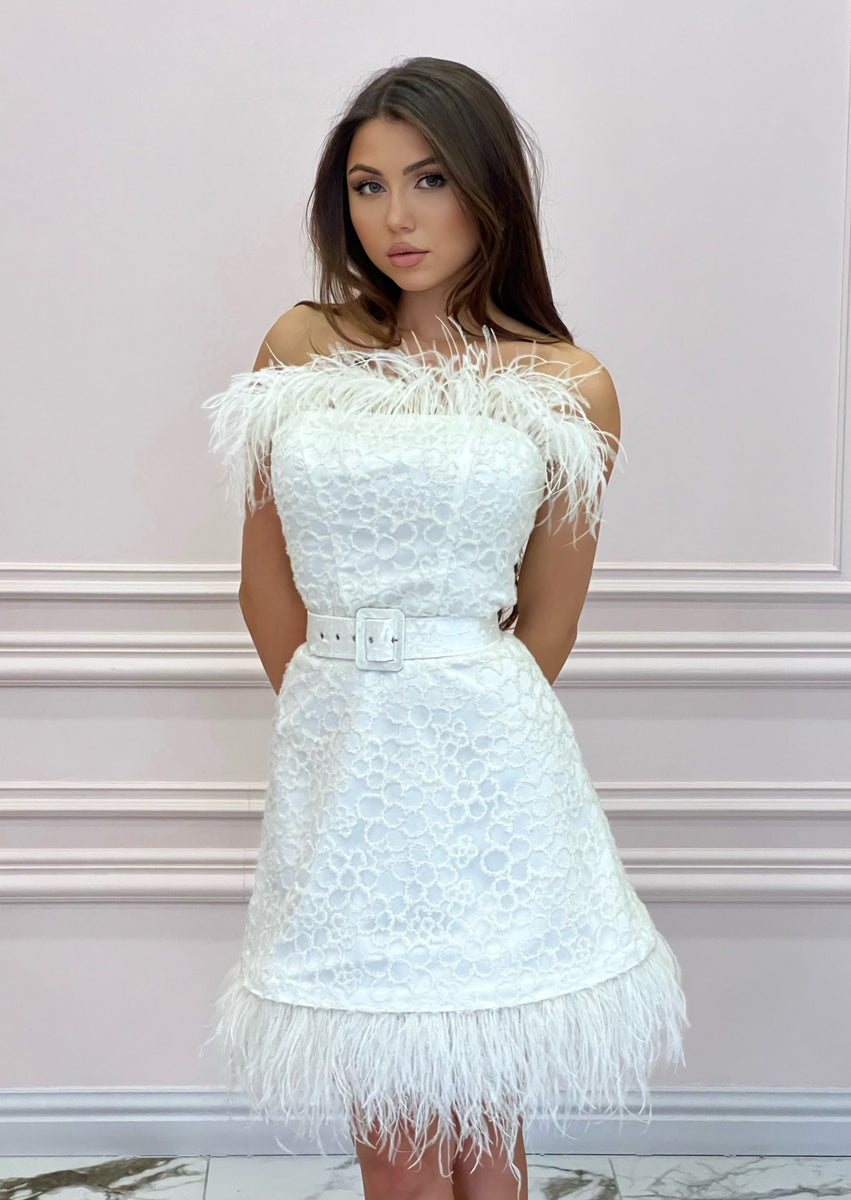HOLLYWOOD STAR White Lace Dress
