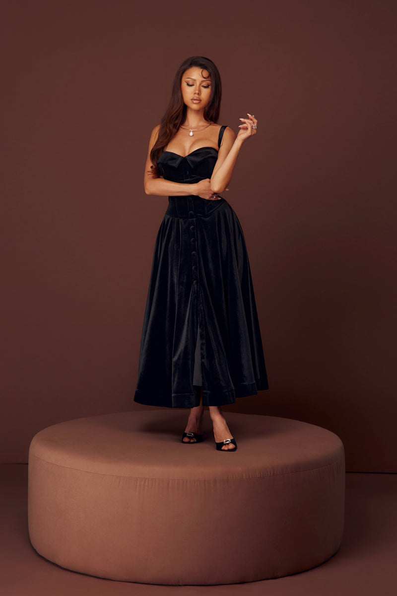 Lady Malliny Black Velvet Dress