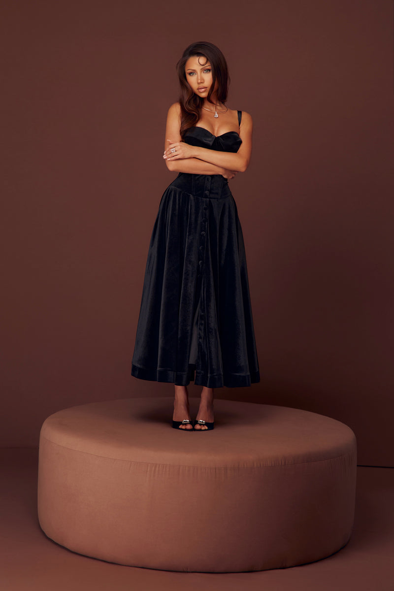 Lady Malliny Black Velvet Dress