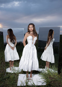 Miss Malliny White Dress with Plunging Décolleté