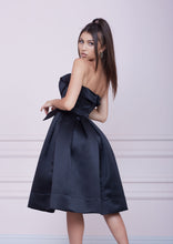Load image into Gallery viewer, LADY MALLINY Black Bustier Midi Dress
